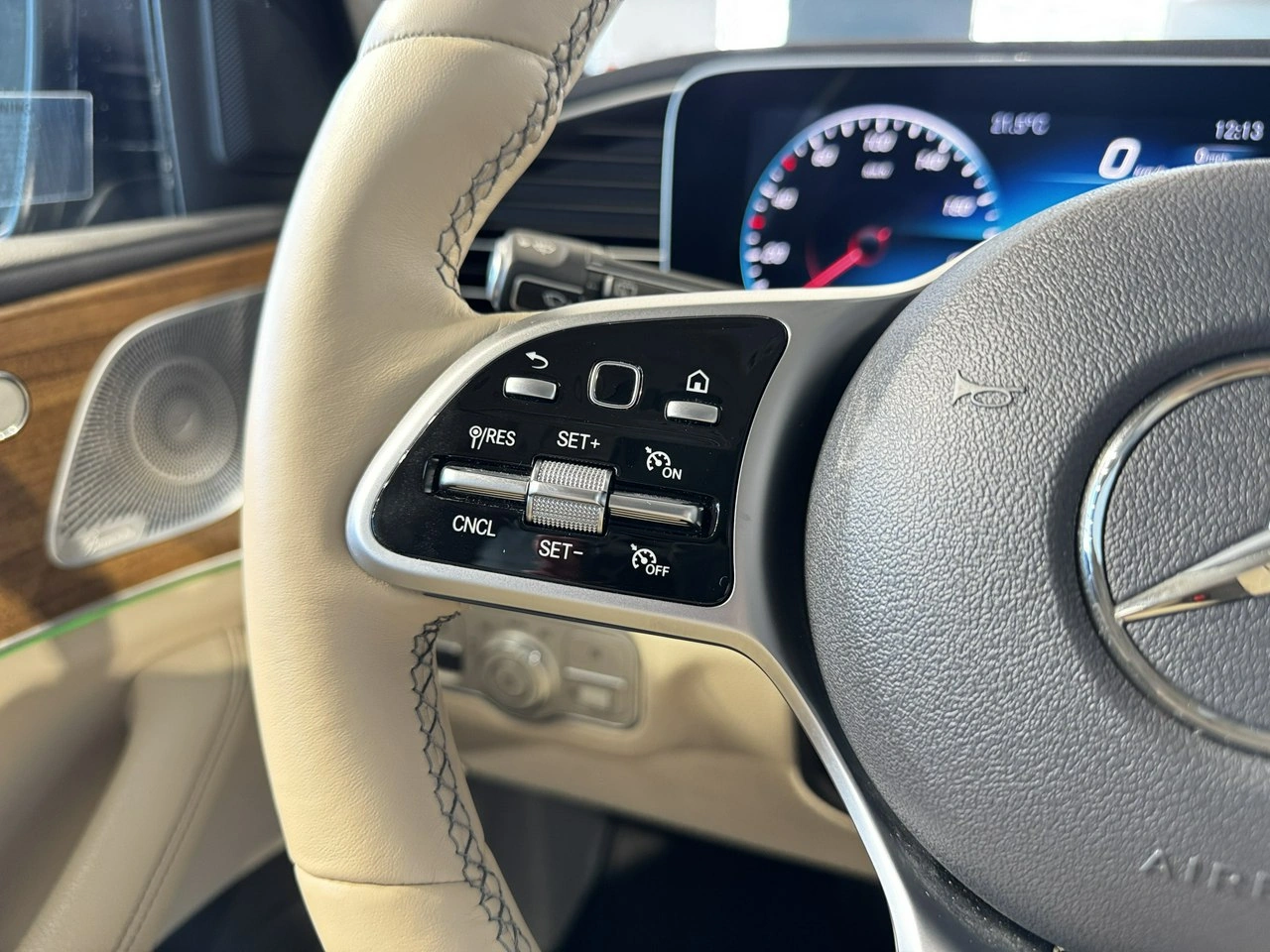 Mercedes GLE 350 - Zdjęcie 17