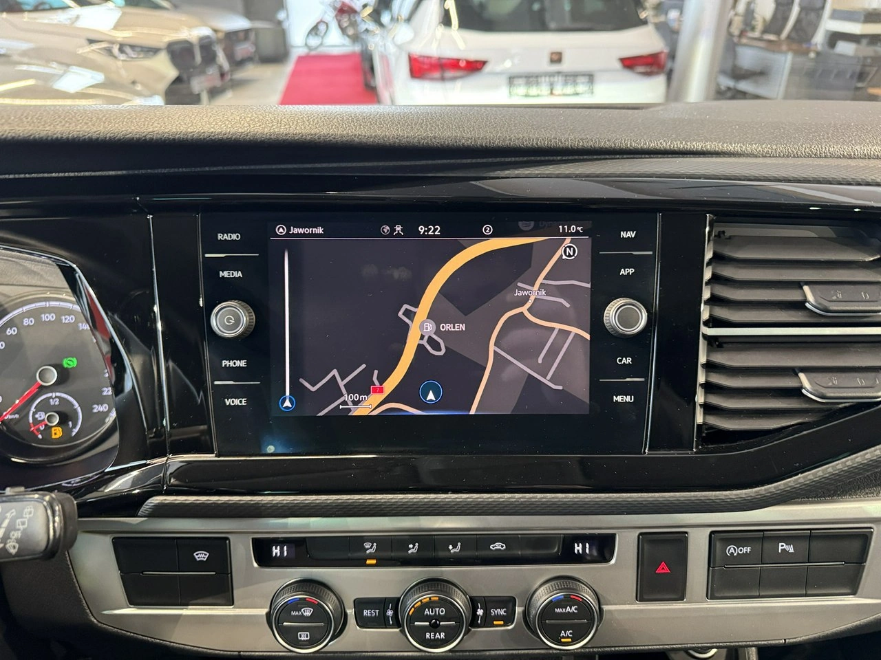 Volkswagen Multivan - Zdjęcie 24