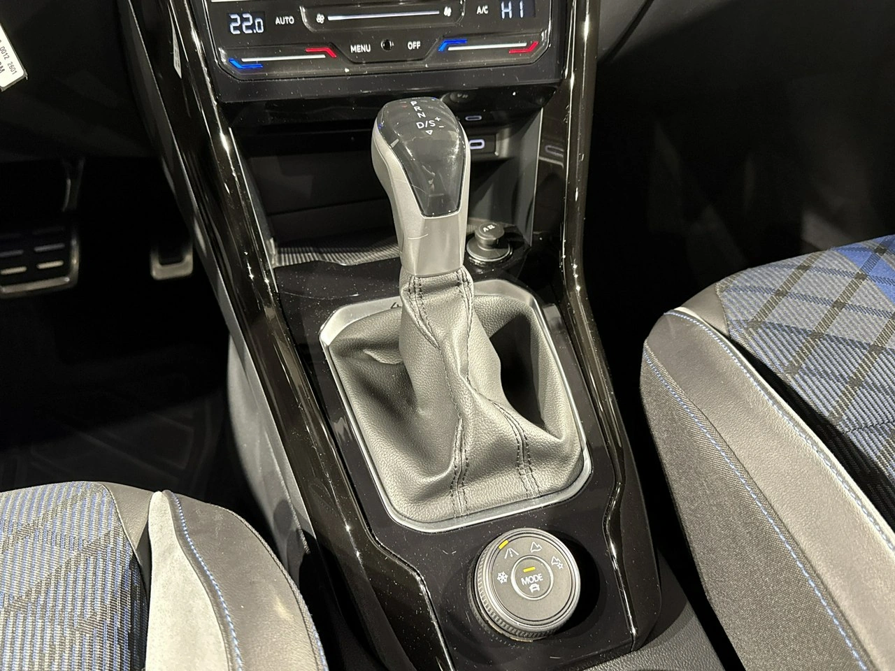 Volkswagen T-Roc - Zdjęcie 23