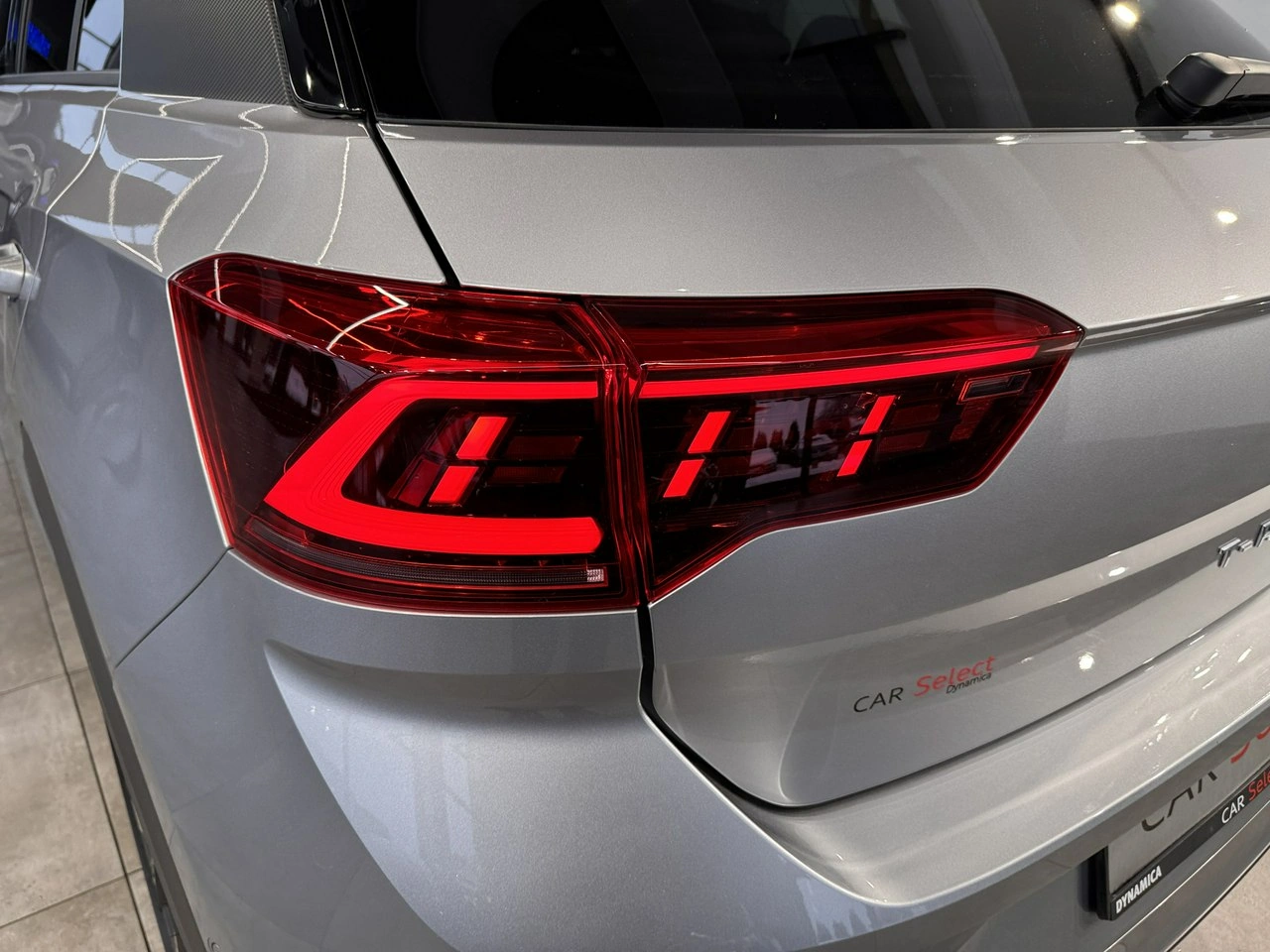 Volkswagen T-Roc - Zdjęcie 10