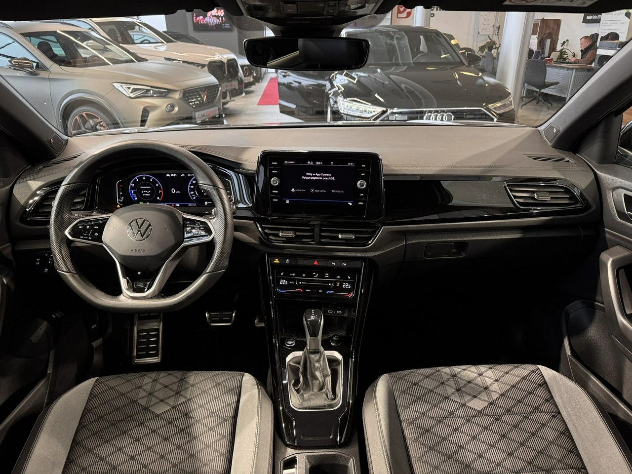 Volkswagen T-Roc - Zdjęcie 15