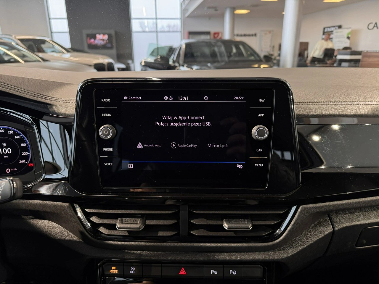 Volkswagen T-Roc - Zdjęcie 20