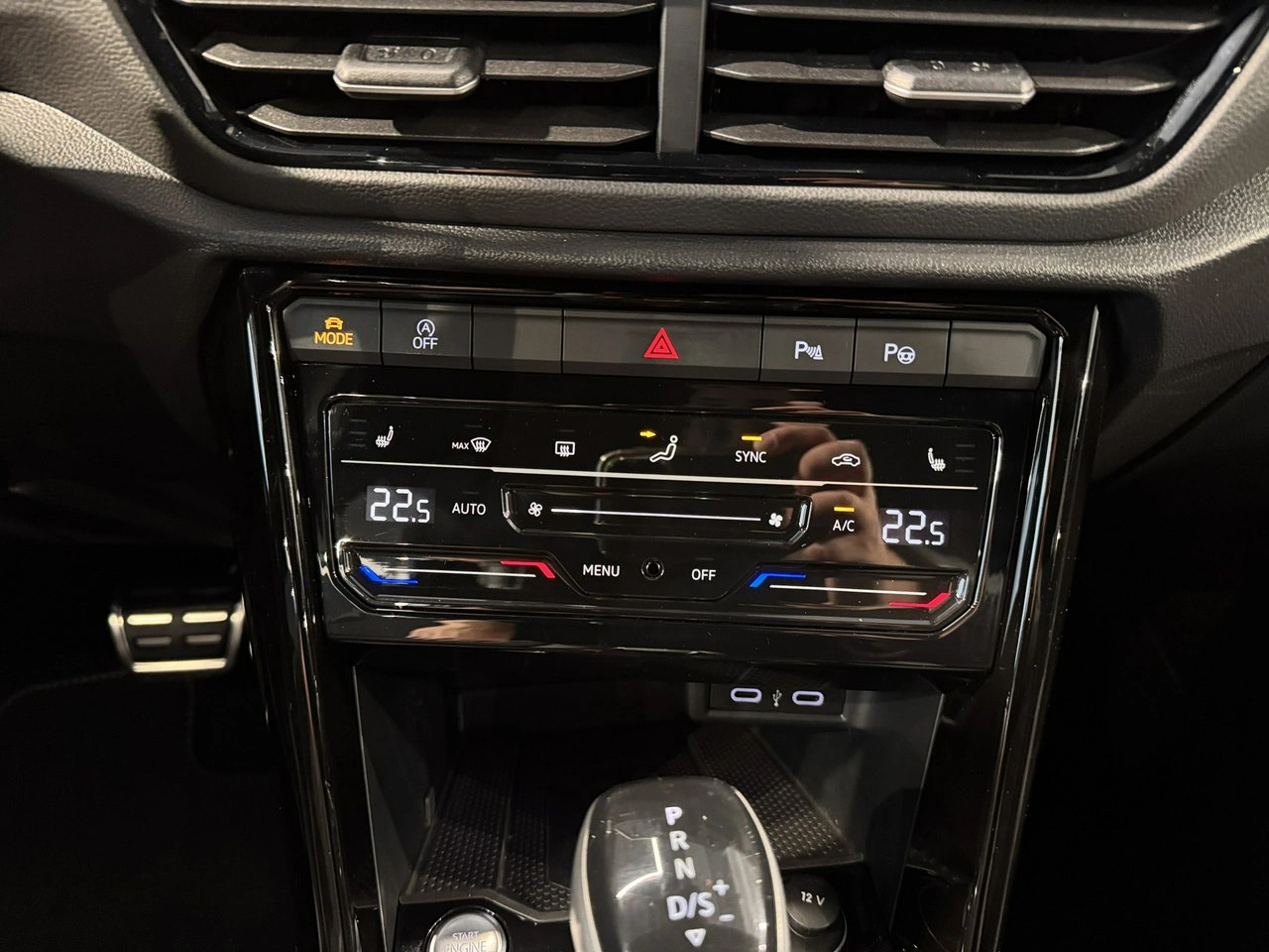 Volkswagen T-Roc - Zdjęcie 24