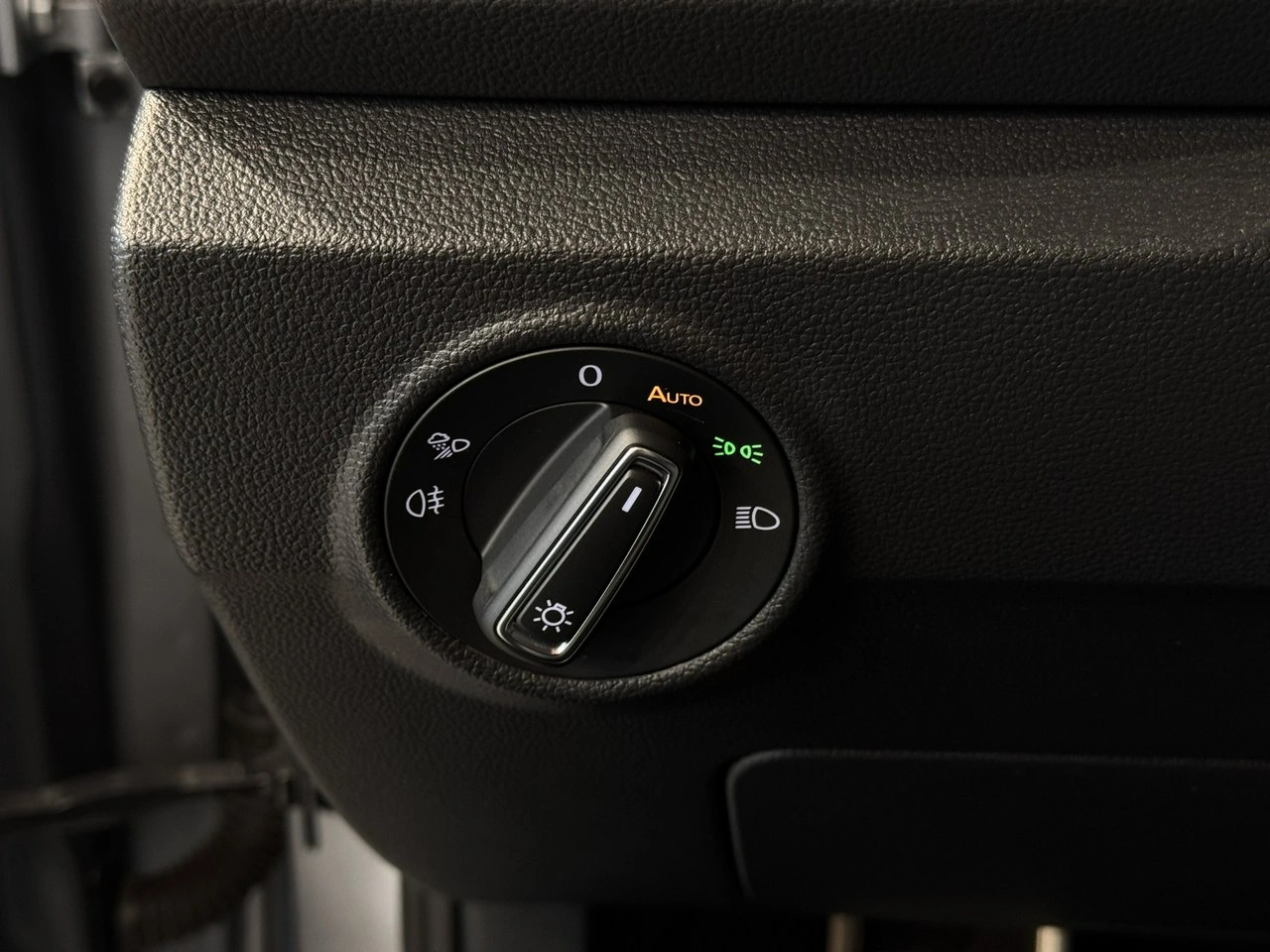 Volkswagen T-Roc - Zdjęcie 28