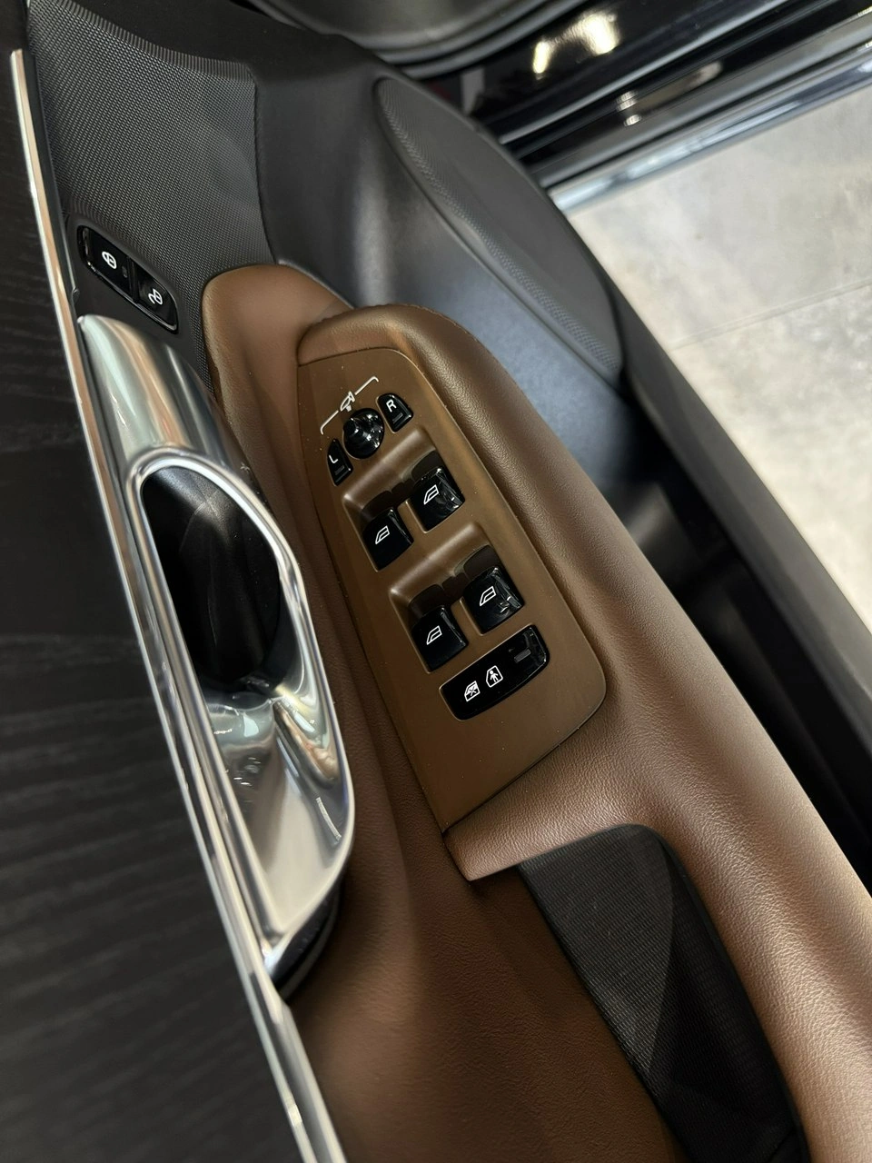 Volvo XC 90 - Zdjęcie 17