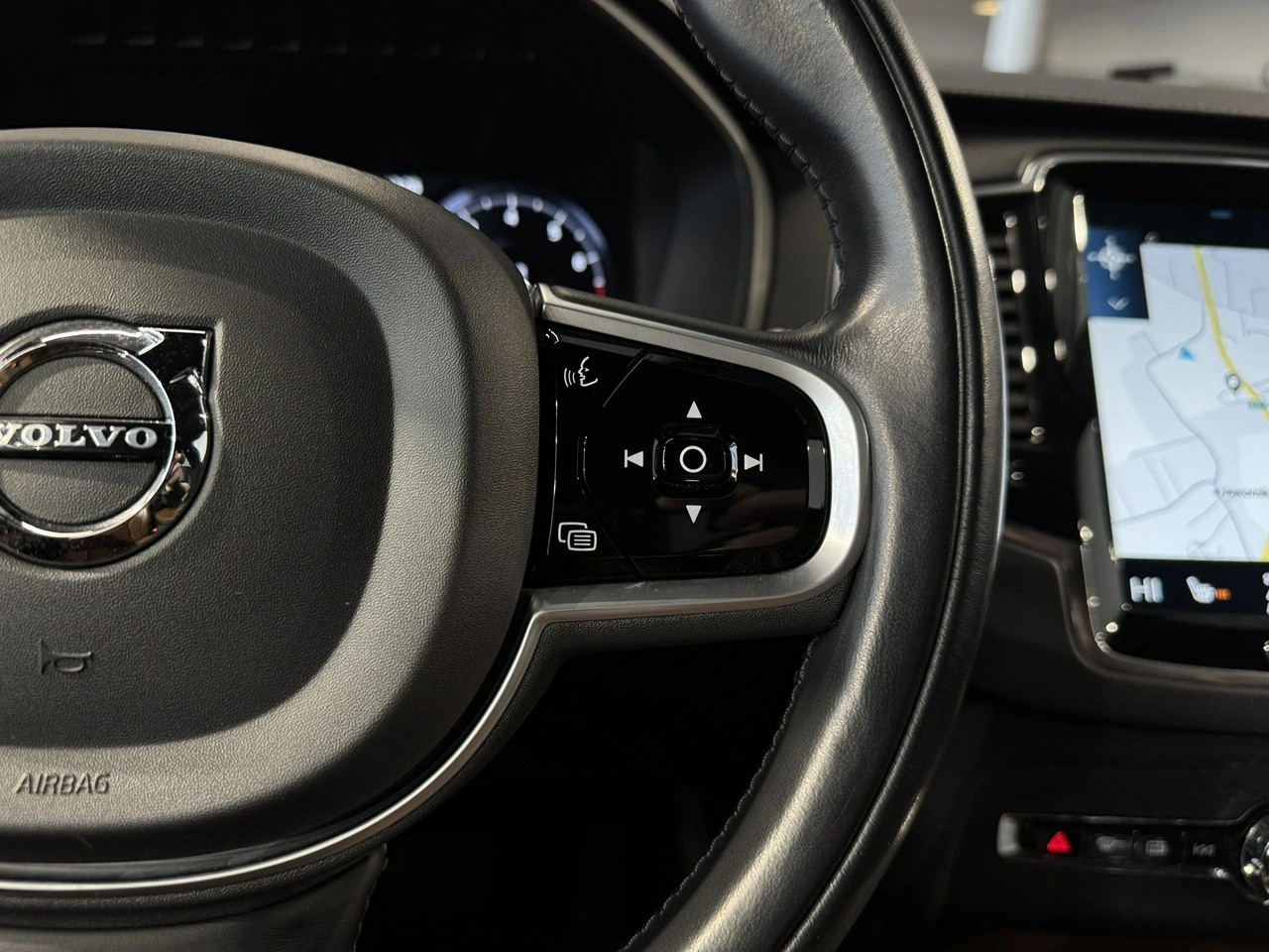 Volvo XC 90 - Zdjęcie 25