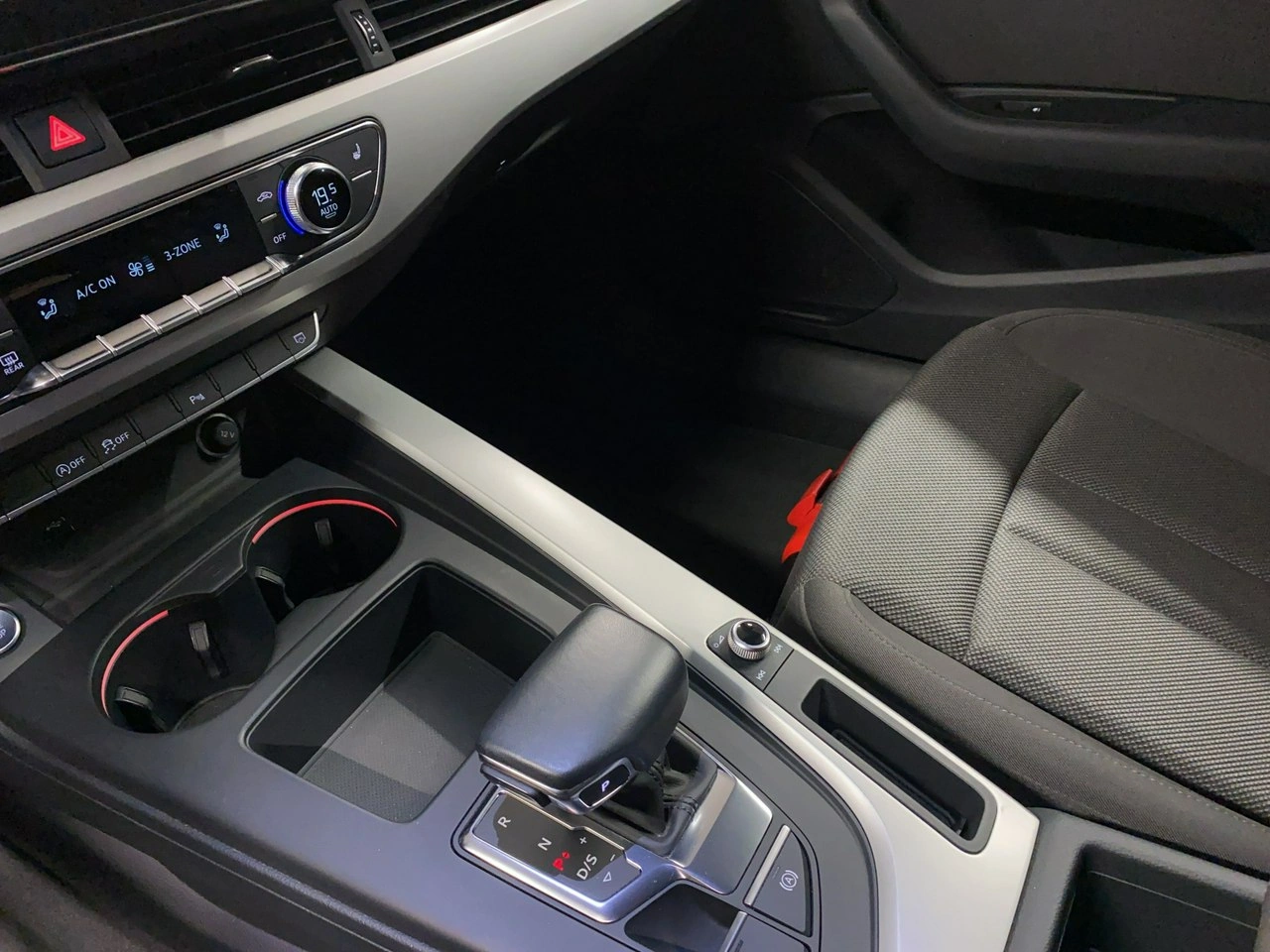 Audi A4 - Zdjęcie 24