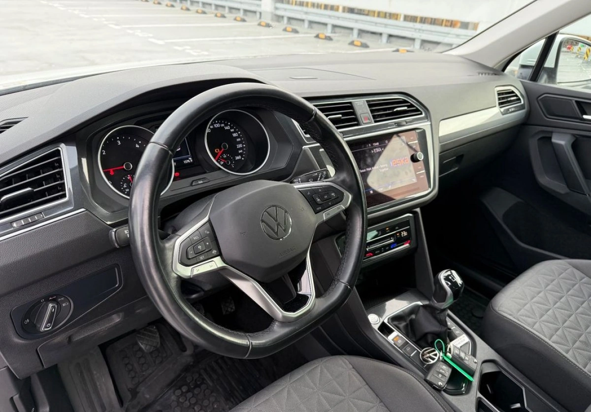 Volkswagen Tiguan - Zdjęcie 14