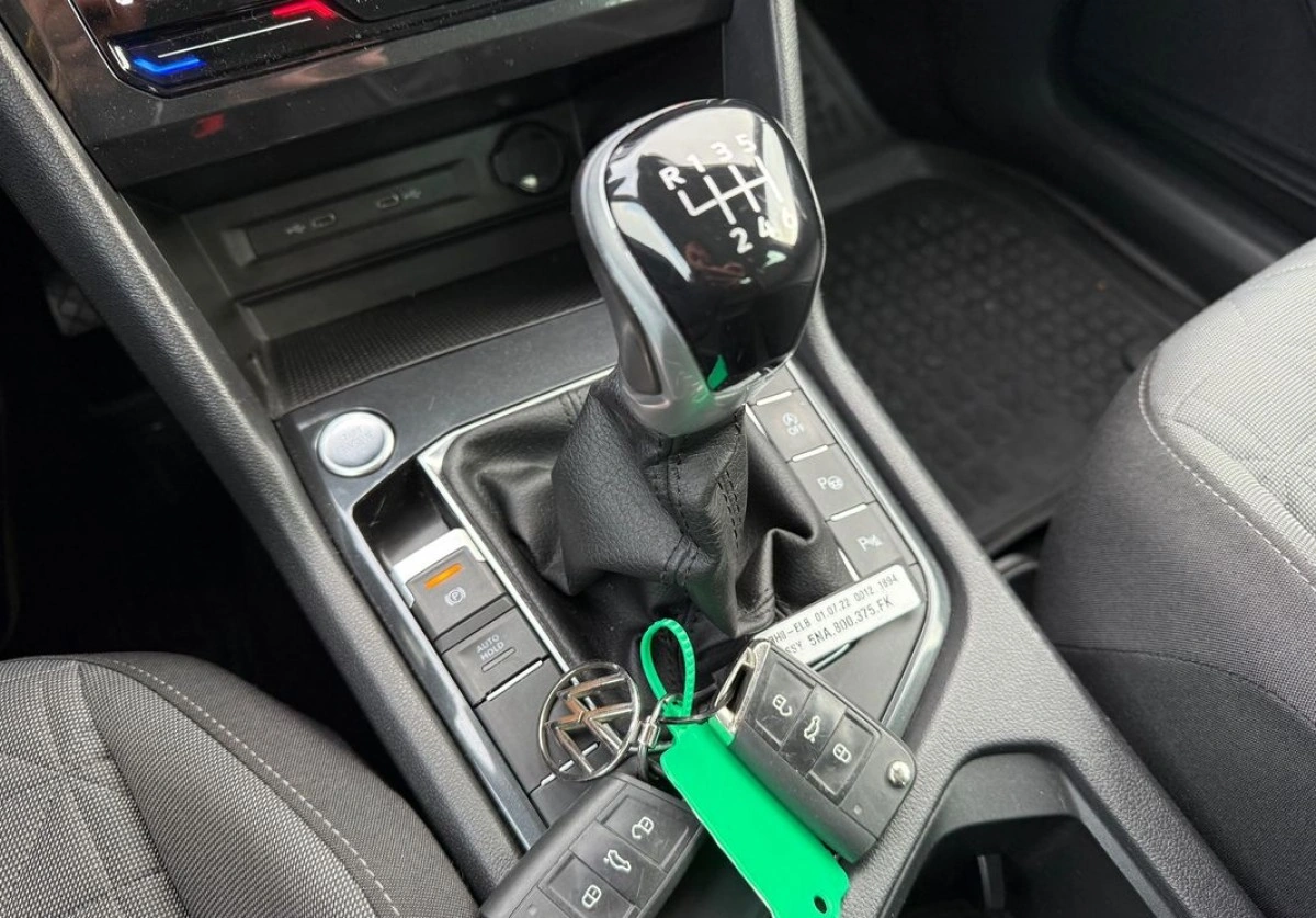 Volkswagen Tiguan - Zdjęcie 18