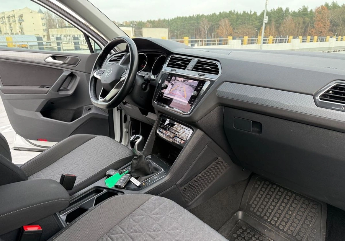 Volkswagen Tiguan - Zdjęcie 19