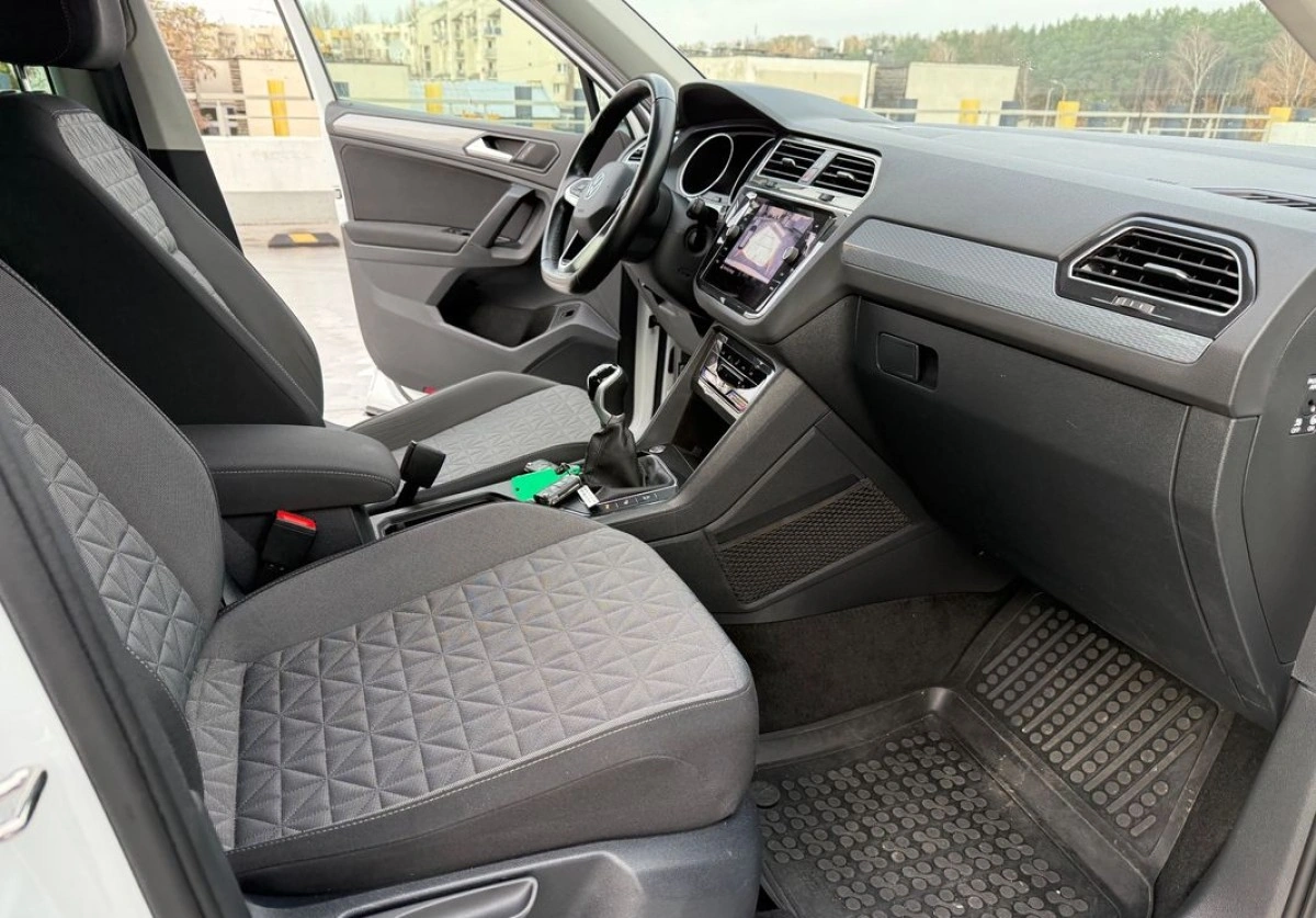 Volkswagen Tiguan - Zdjęcie 21