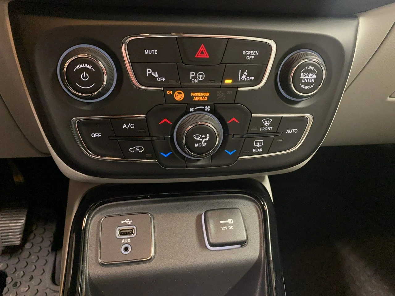 Jeep Compass - Zdjęcie 28