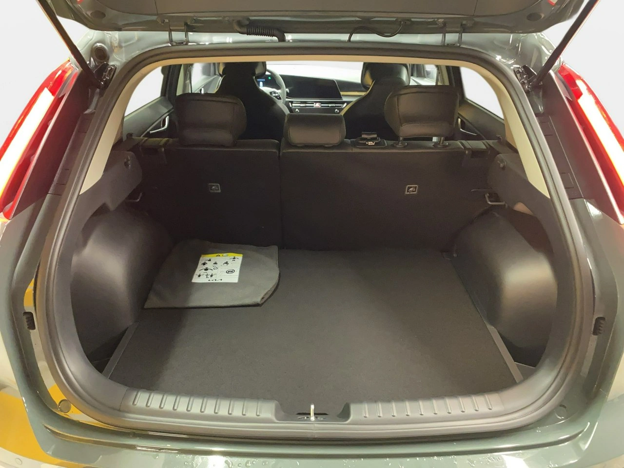 Kia Niro - Zdjęcie 17