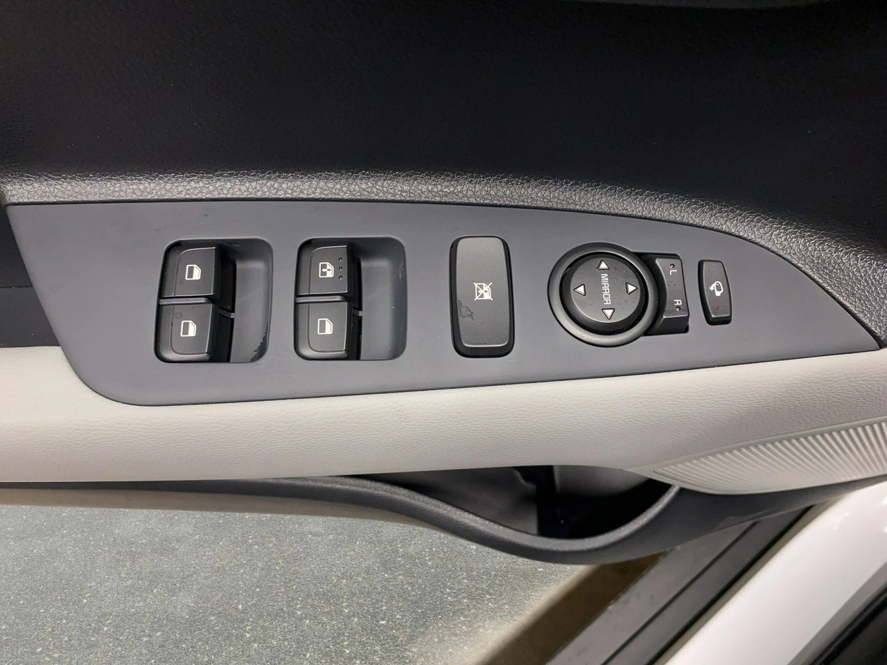 Kia Stonic - Zdjęcie 33