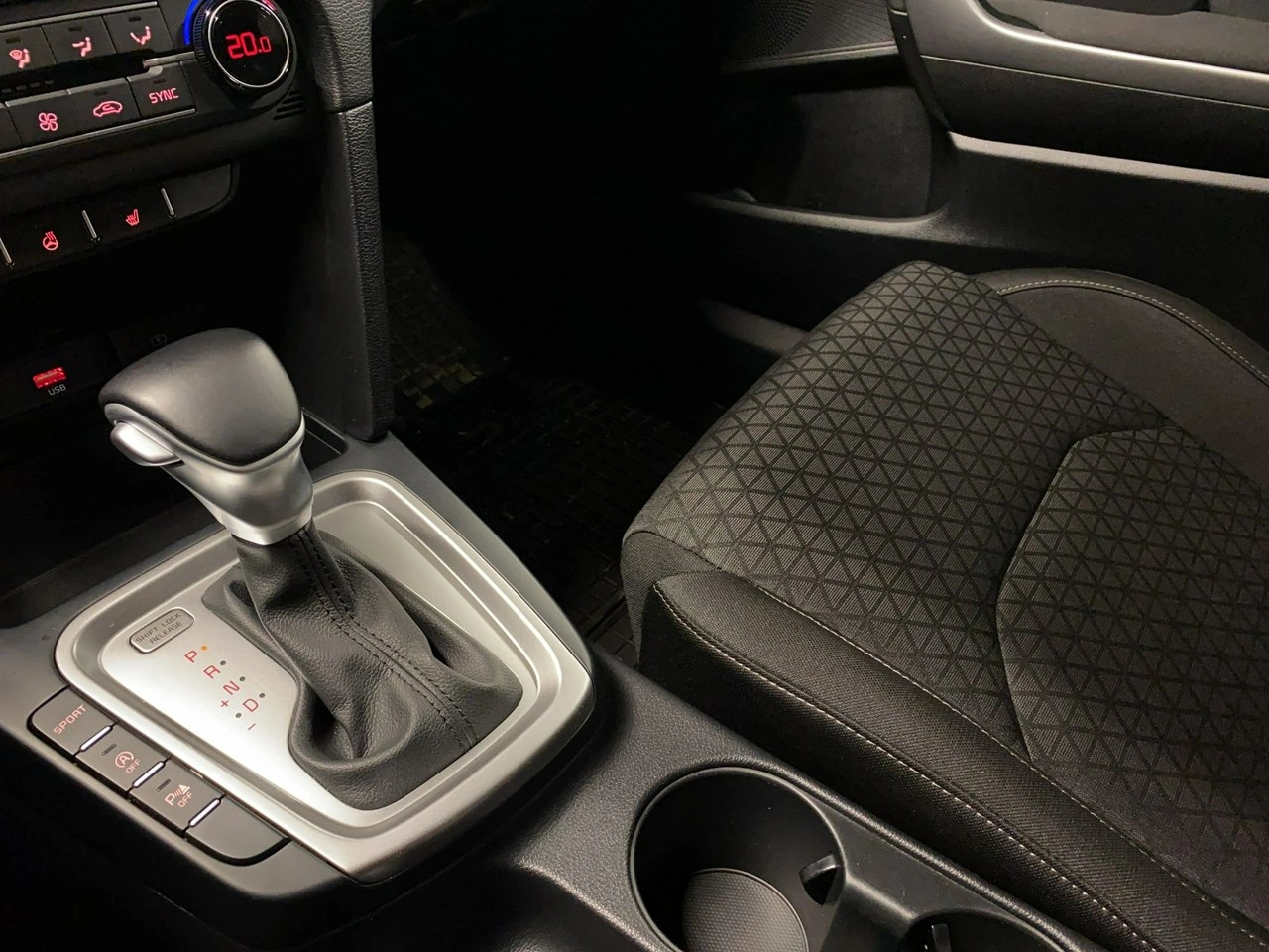 Kia XCeed - Zdjęcie 29