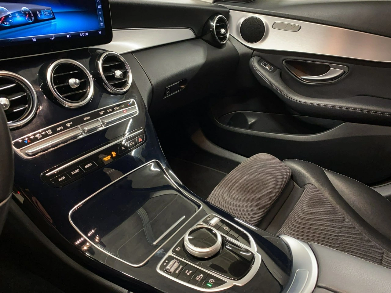 Mercedes C 180 - Zdjęcie 25