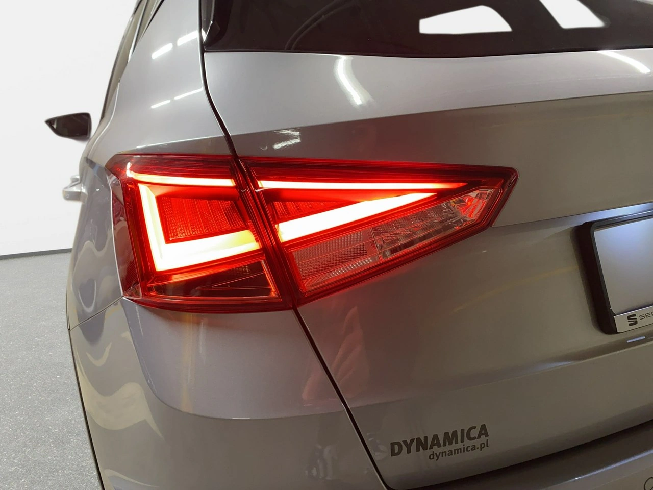 Seat Arona - Zdjęcie 10