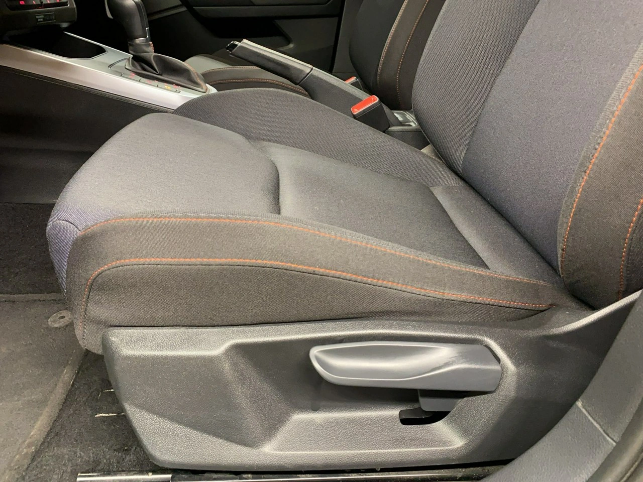 Seat Arona - Zdjęcie 15