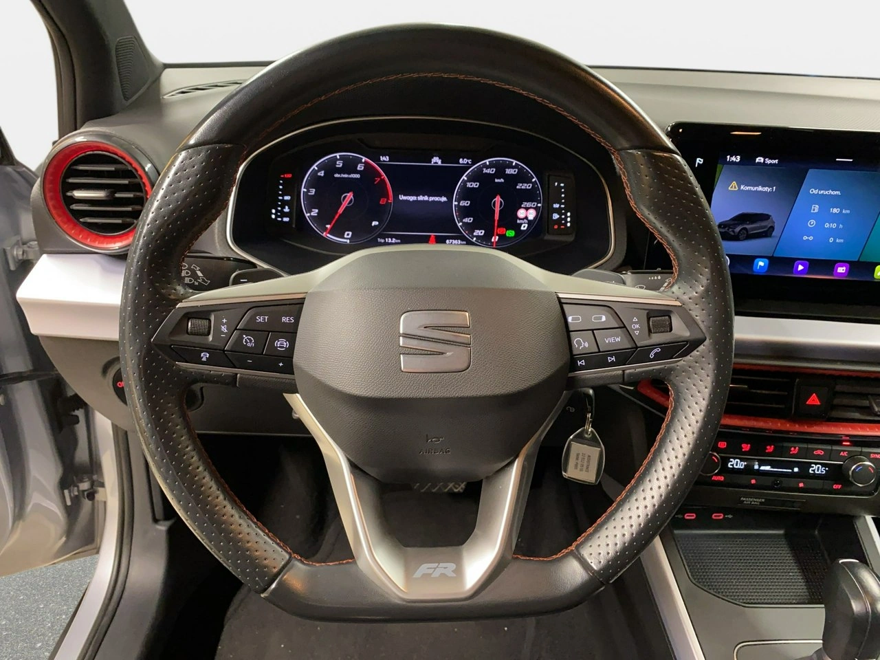 Seat Arona - Zdjęcie 17