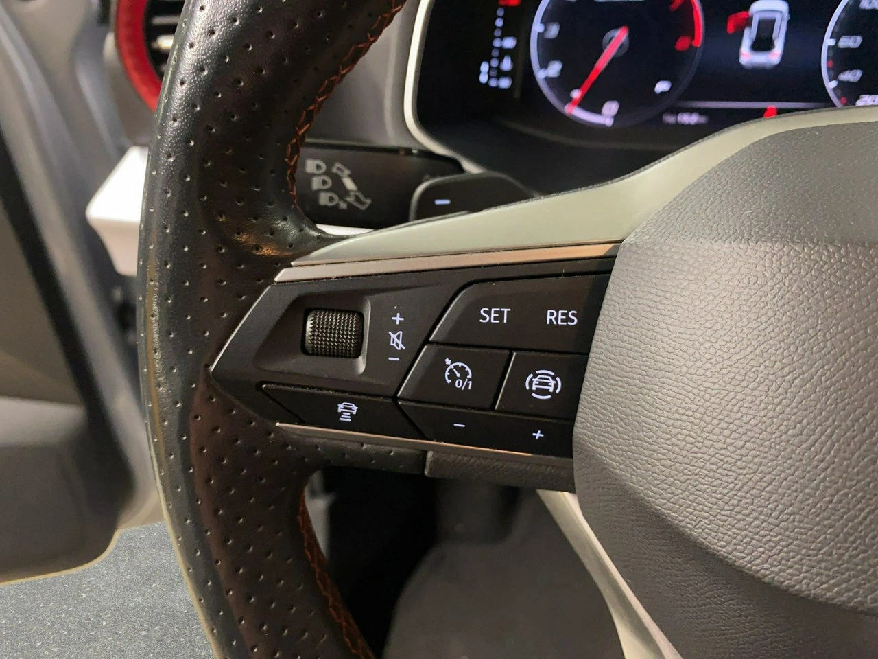 Seat Arona - Zdjęcie 18