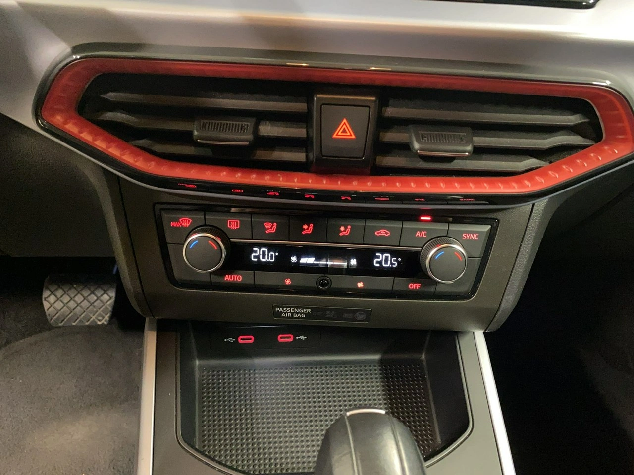 Seat Arona - Zdjęcie 22