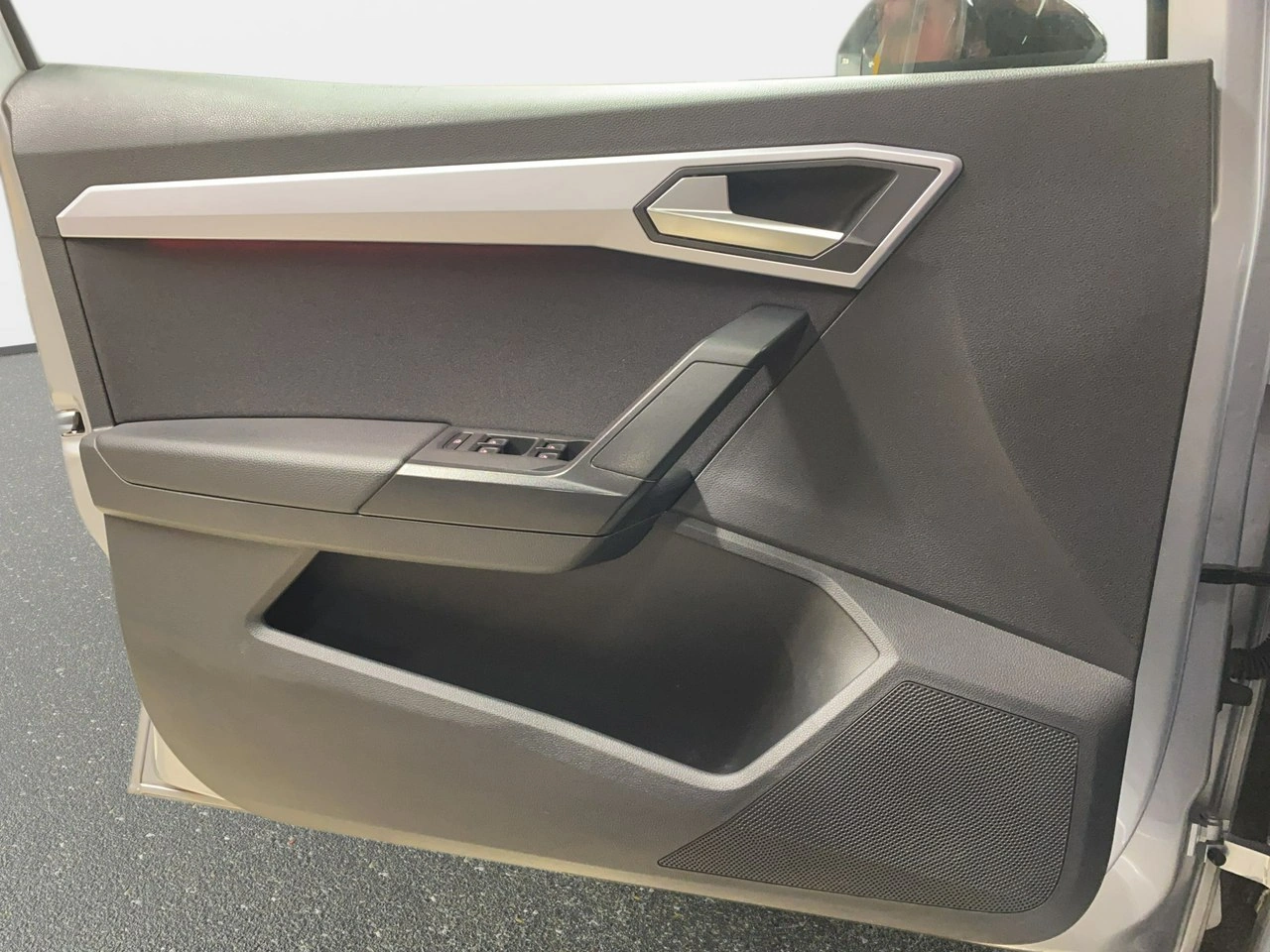 Seat Arona - Zdjęcie 25