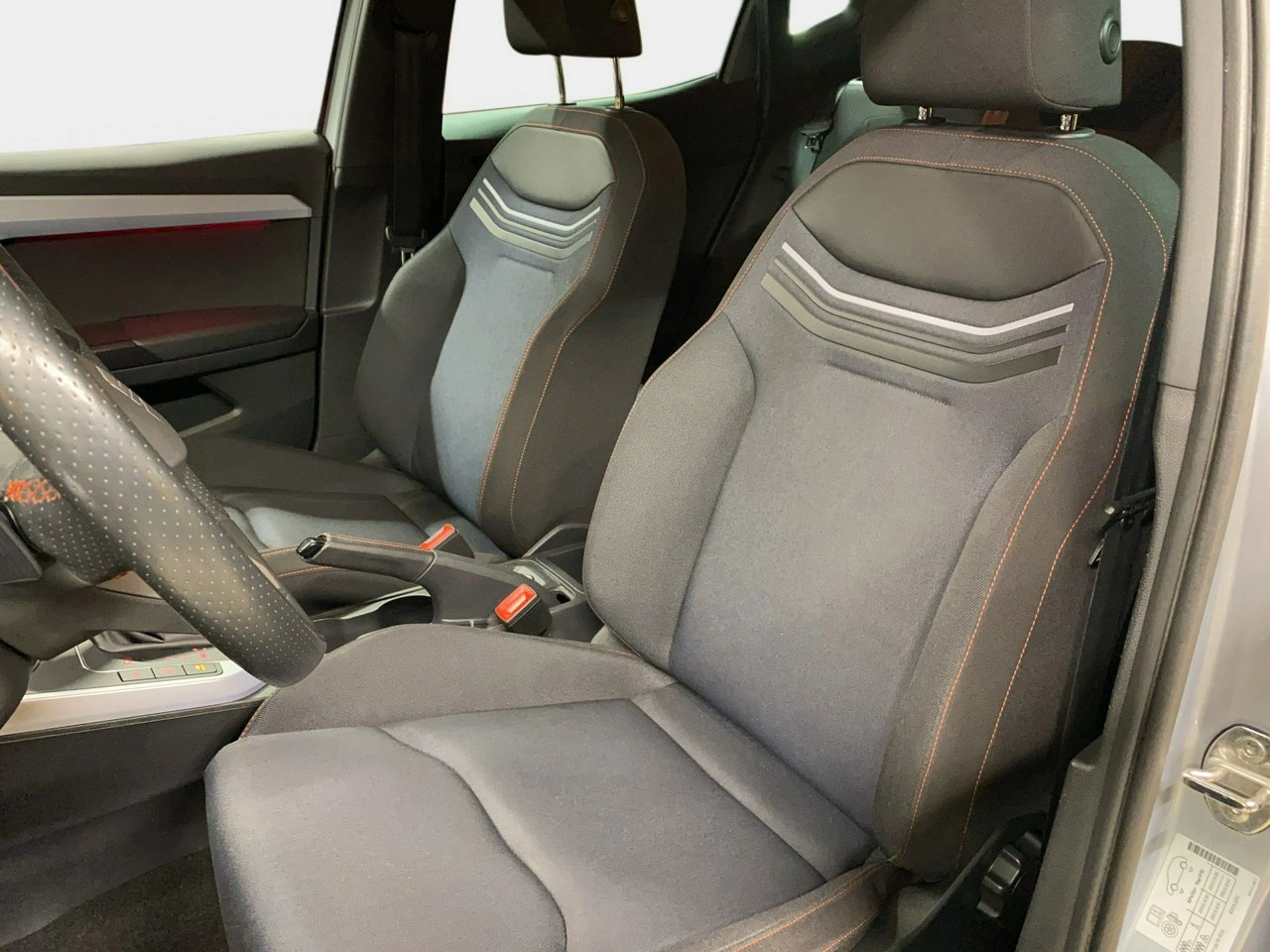 Seat Arona - Zdjęcie 30