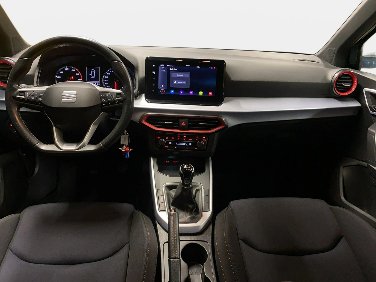 Seat Arona - Zdjęcie 17