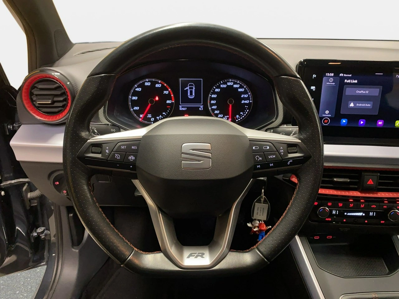 Seat Arona - Zdjęcie 18