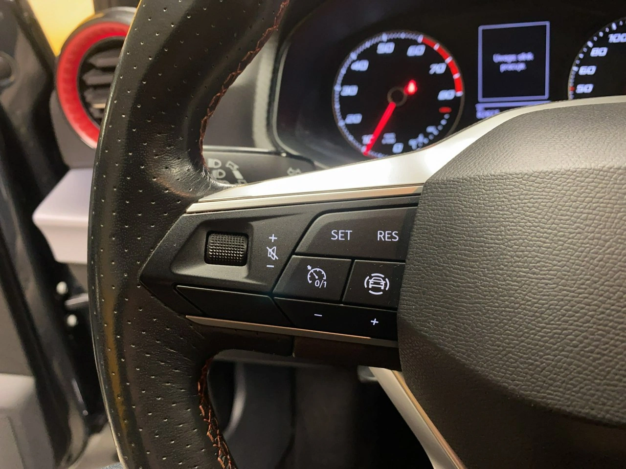 Seat Arona - Zdjęcie 19