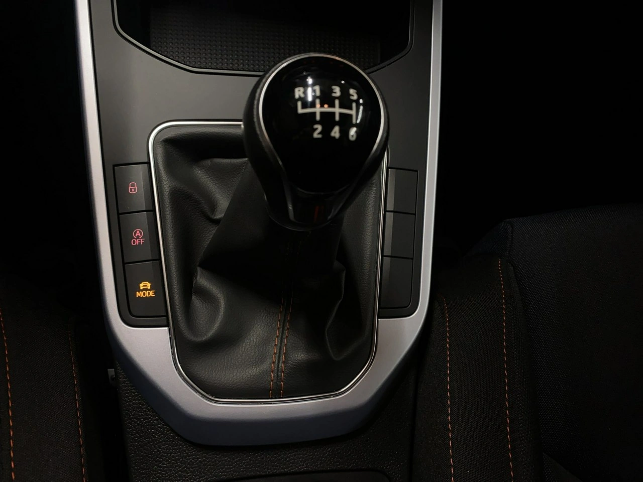 Seat Arona - Zdjęcie 29