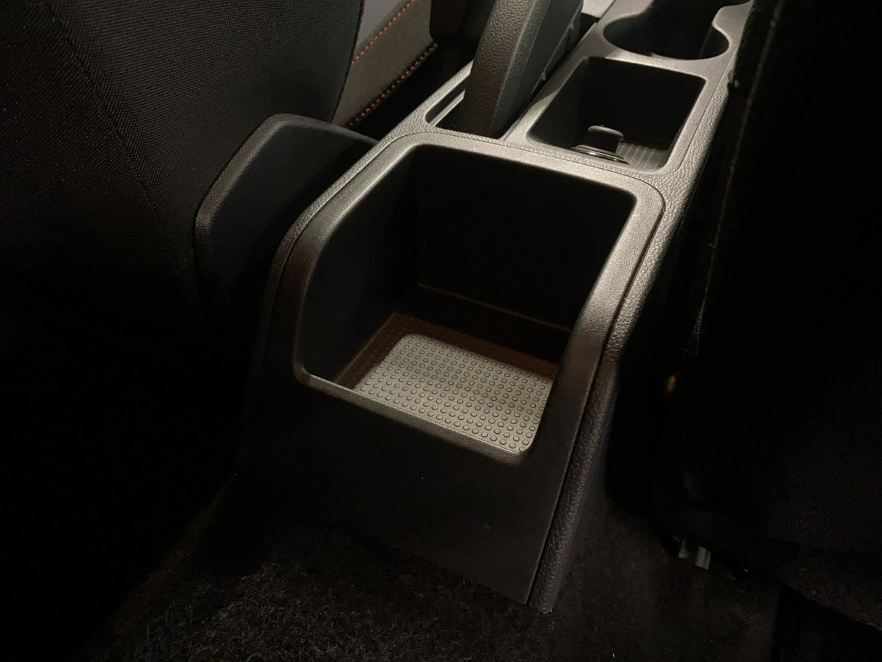 Seat Arona - Zdjęcie 30