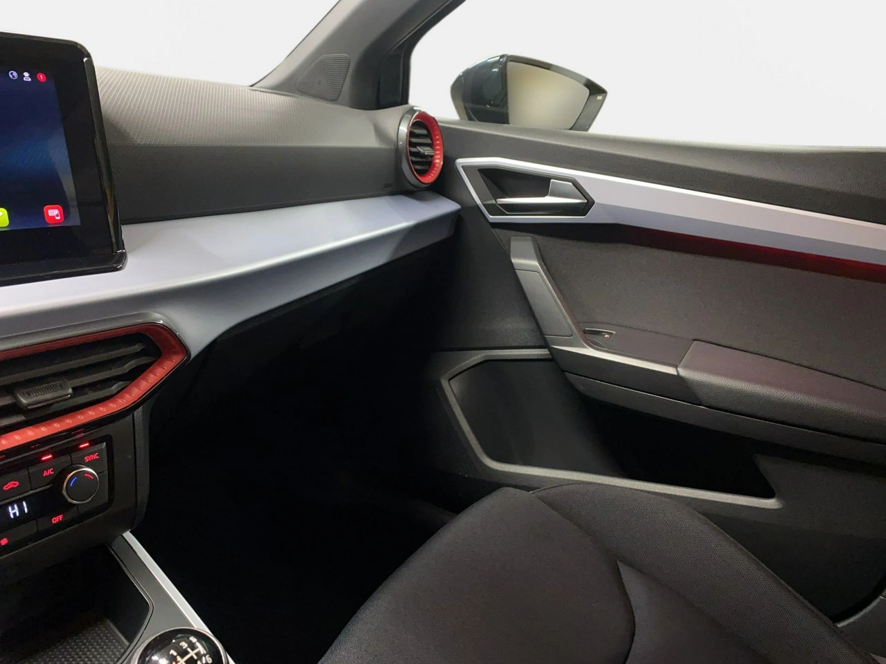 Seat Arona - Zdjęcie 33