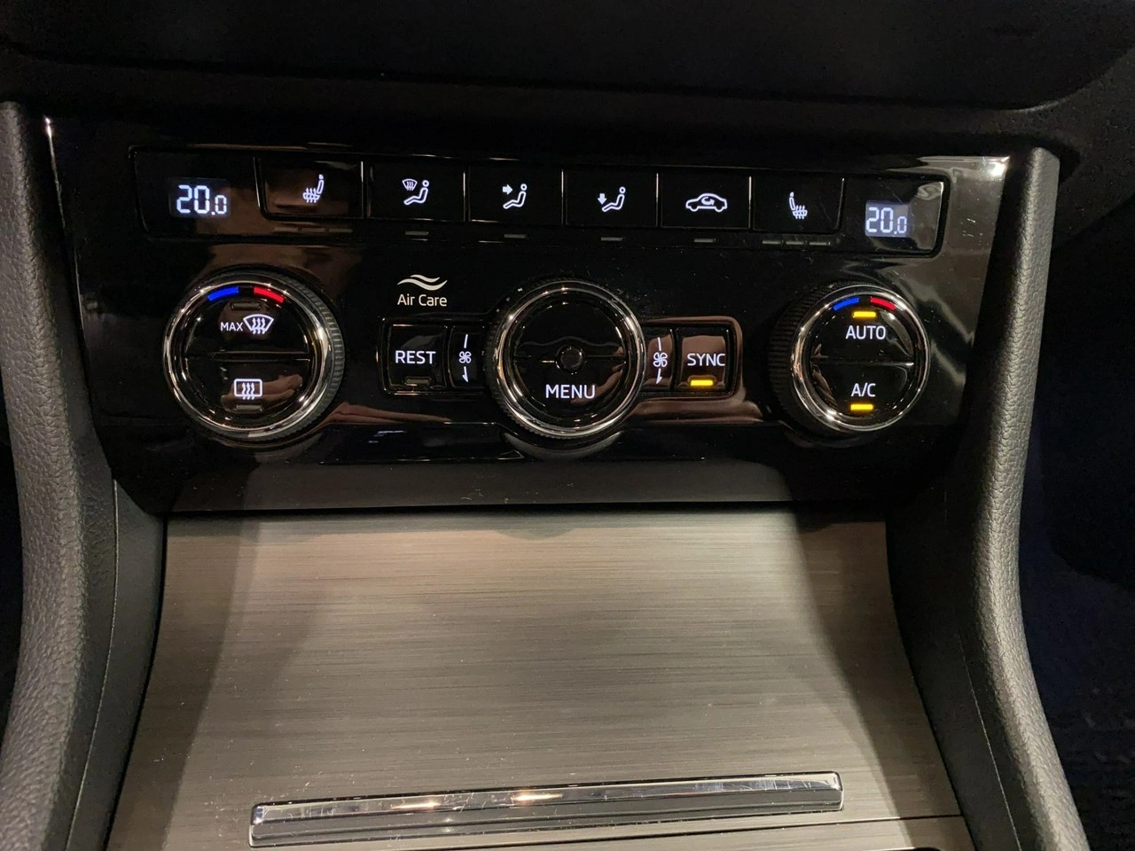 Skoda Superb - Zdjęcie 24