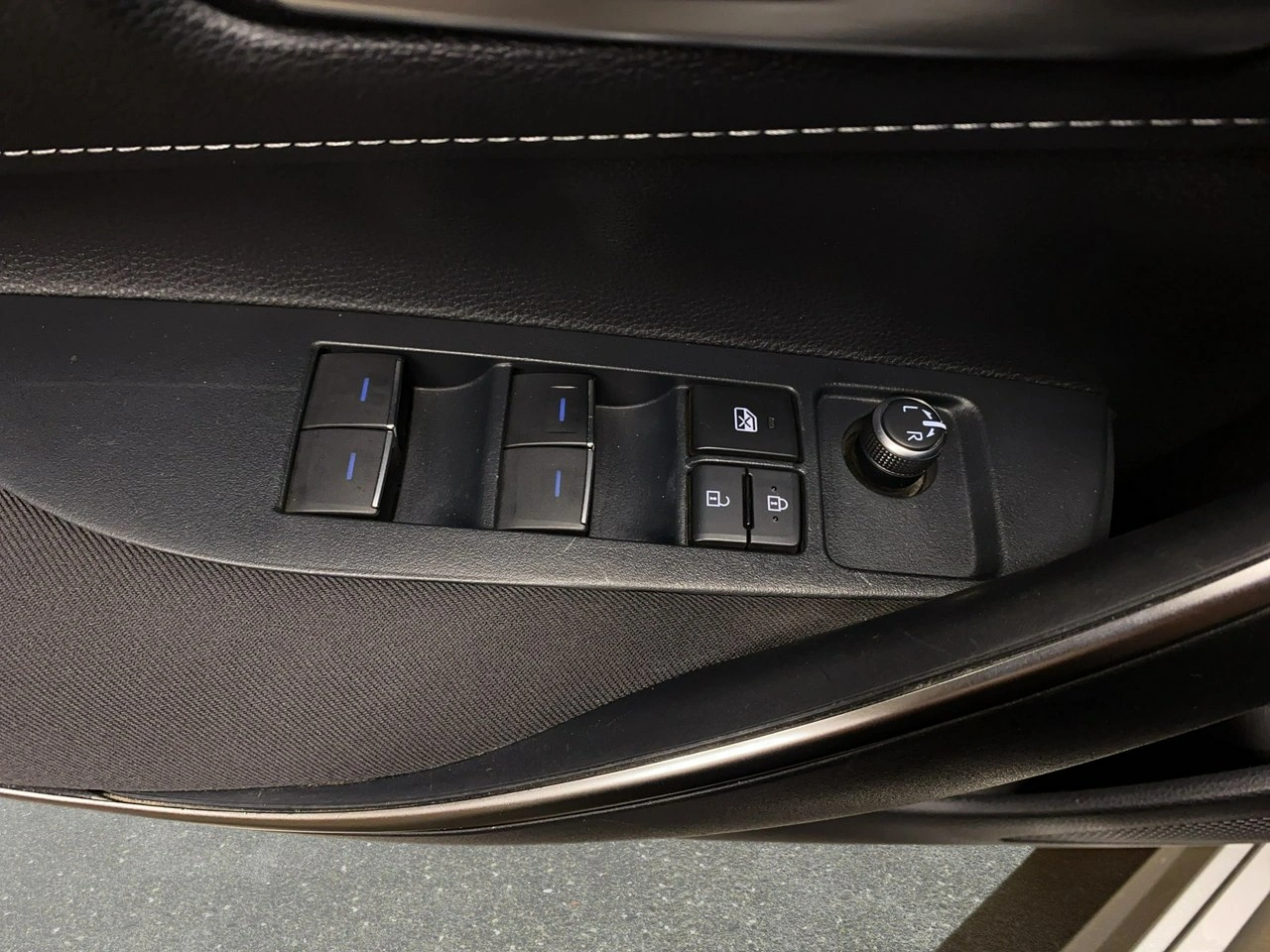 Toyota Corolla - Zdjęcie 29