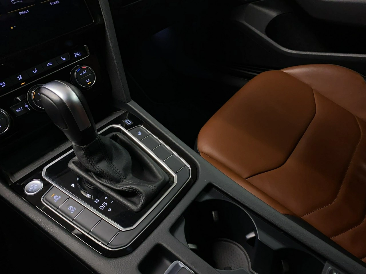 Volkswagen Arteon - Zdjęcie 21