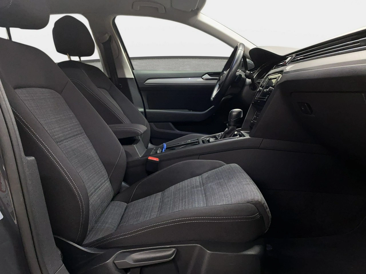 Volkswagen Passat - Zdjęcie 11