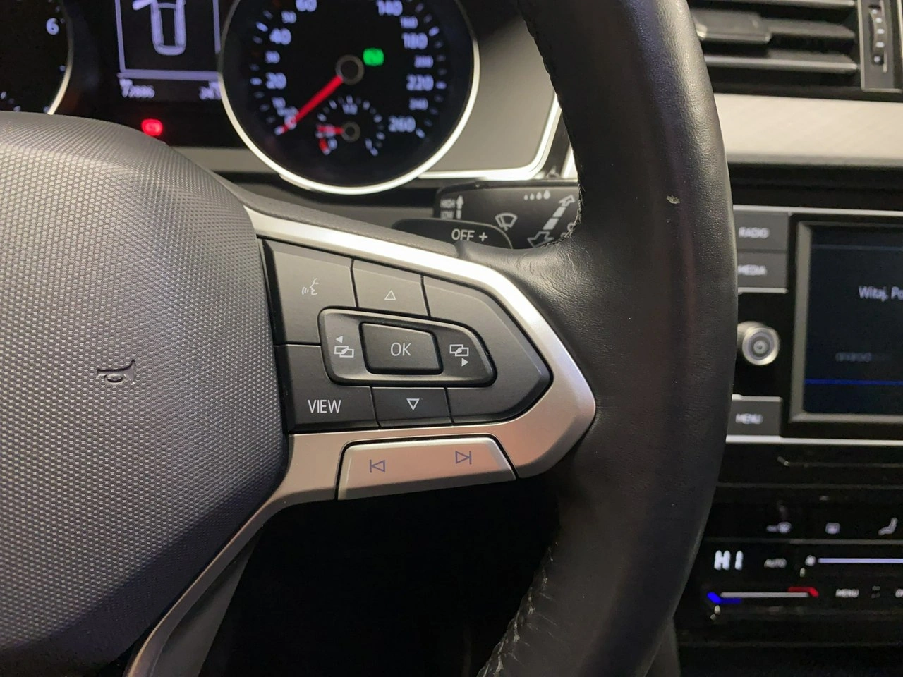 Volkswagen Passat - Zdjęcie 21