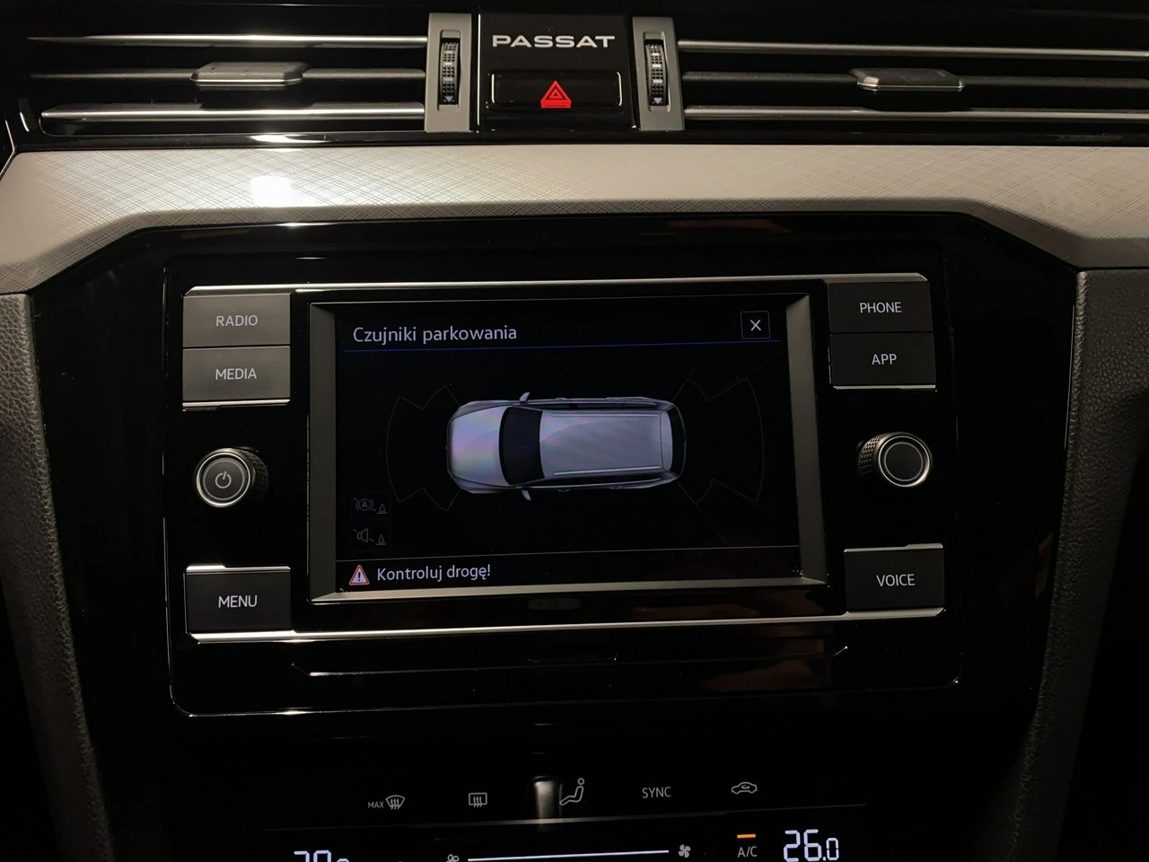 Volkswagen Passat - Zdjęcie 24