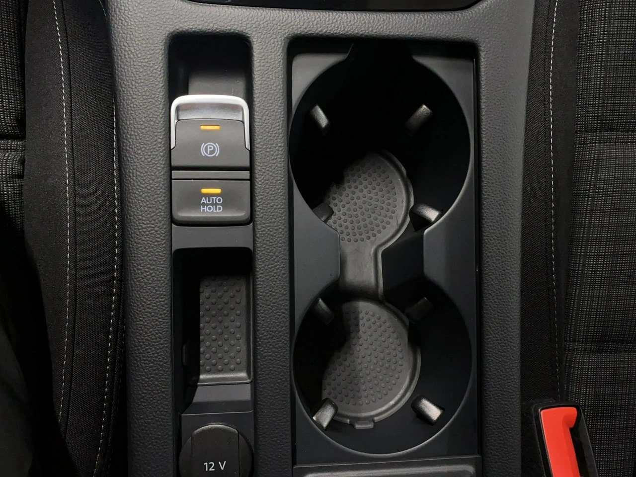 Volkswagen Passat - Zdjęcie 31