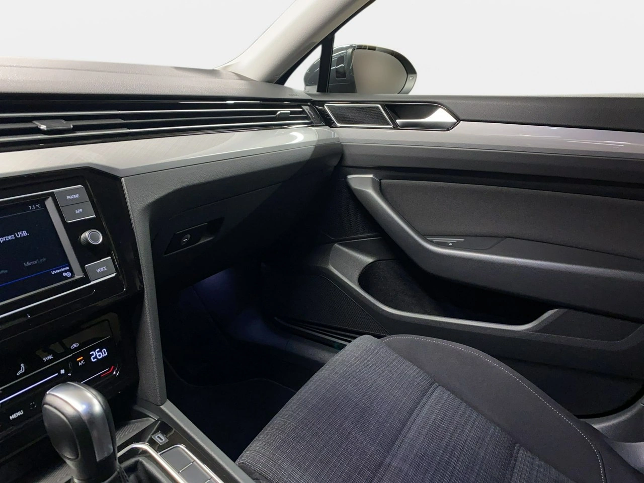 Volkswagen Passat - Zdjęcie 33