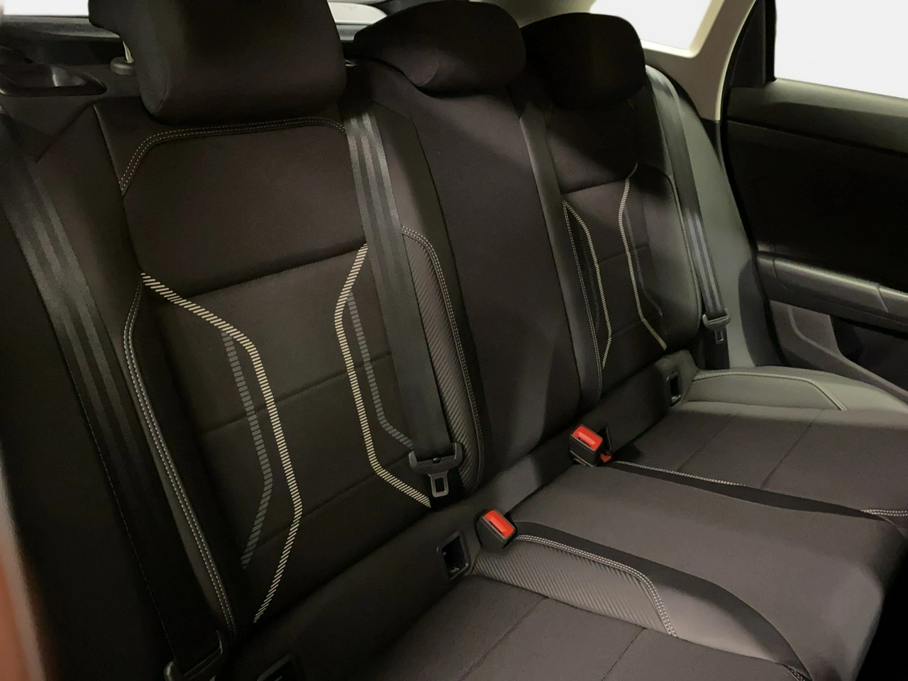 Volkswagen Taigo - Zdjęcie 14