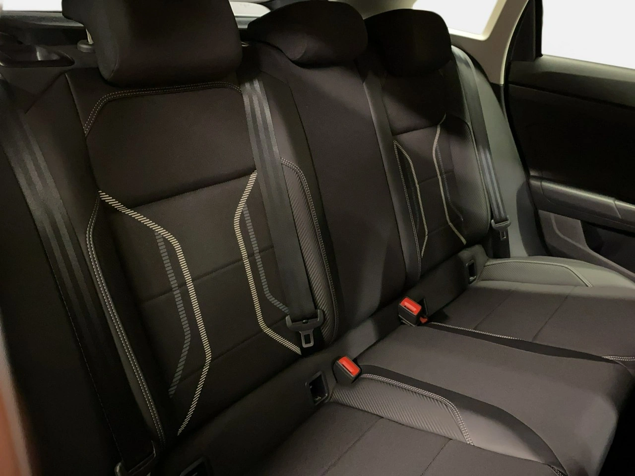 Volkswagen Taigo - Zdjęcie 14