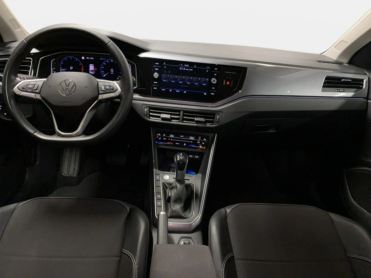 Volkswagen Taigo - Zdjęcie 17