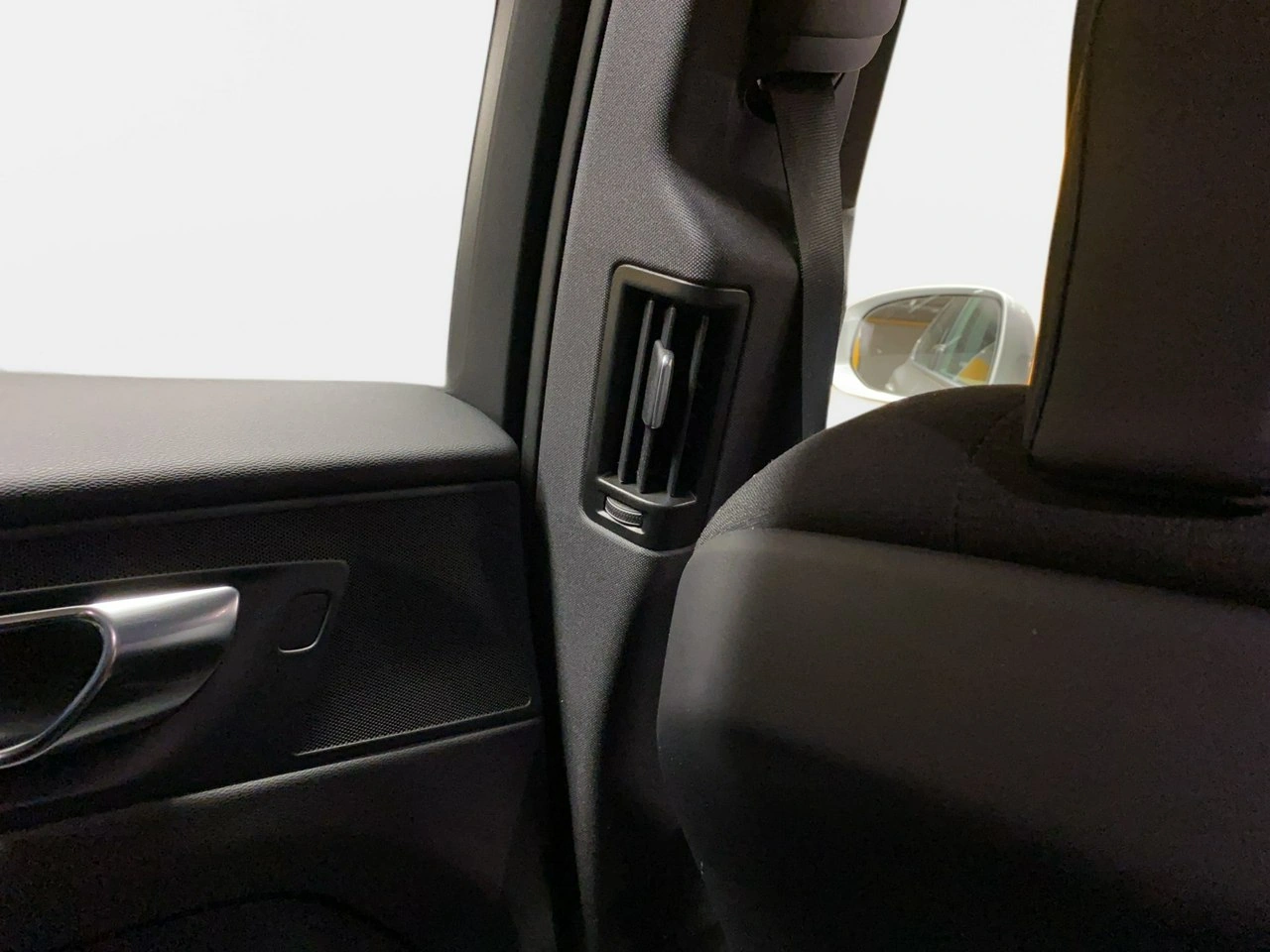 Volvo XC 60 - Zdjęcie 18