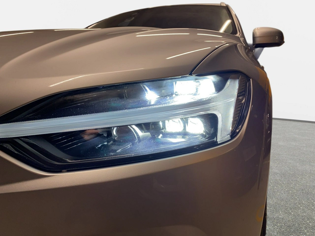 Volvo XC 60 - Zdjęcie 8