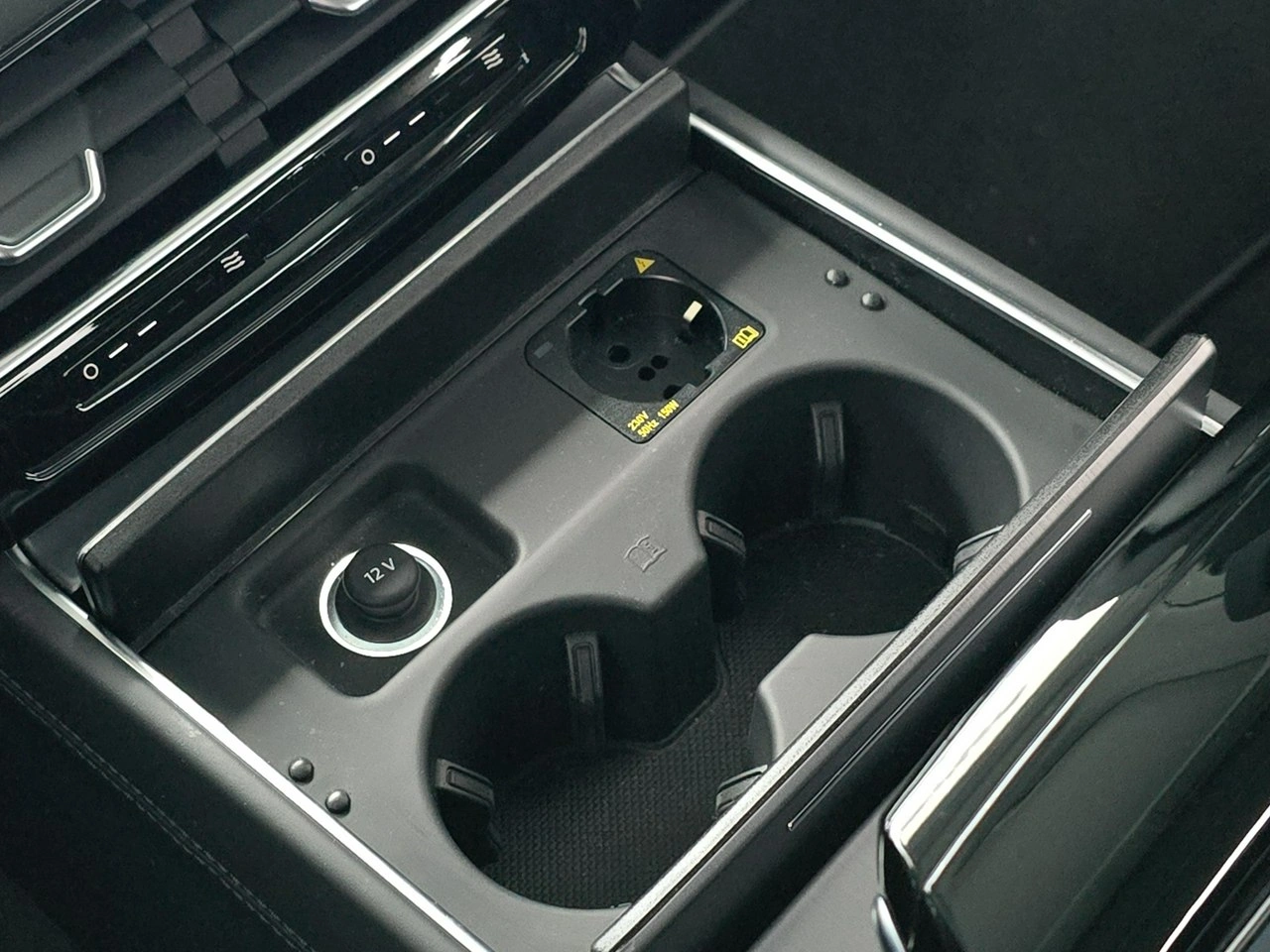 Audi A8 - Zdjęcie 32