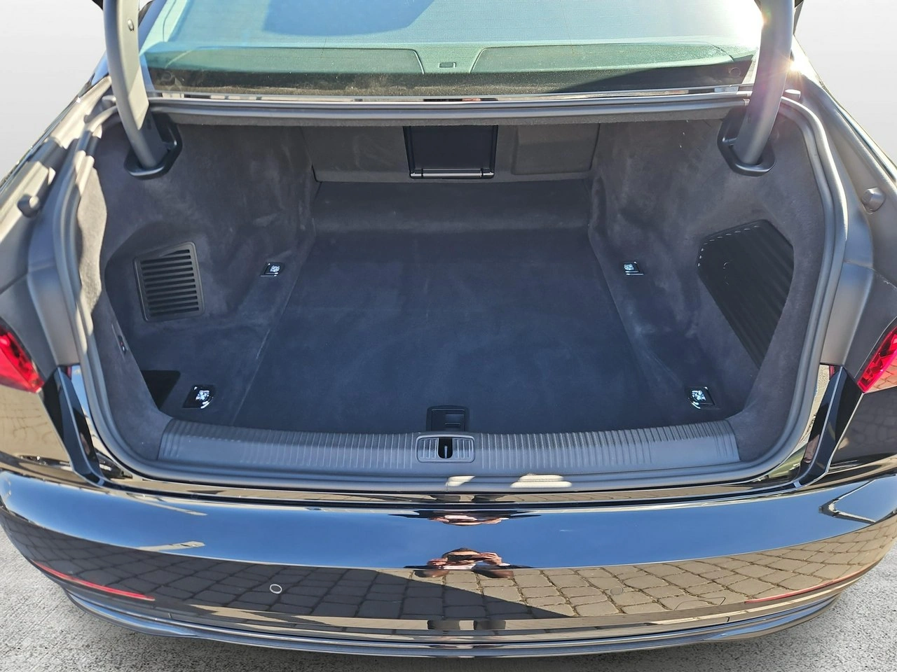 Audi A8 - Zdjęcie 14