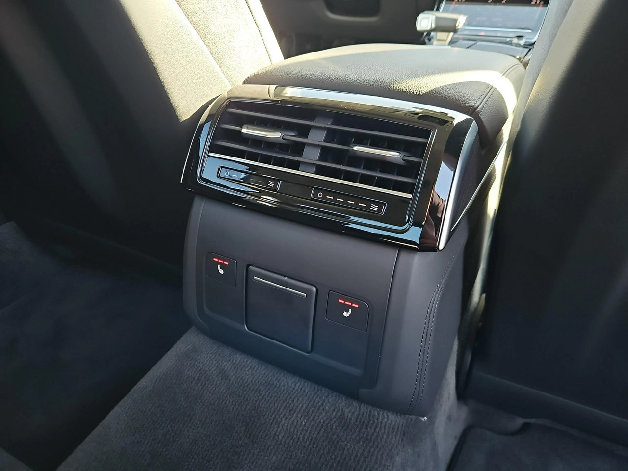 Audi A8 - Zdjęcie 19