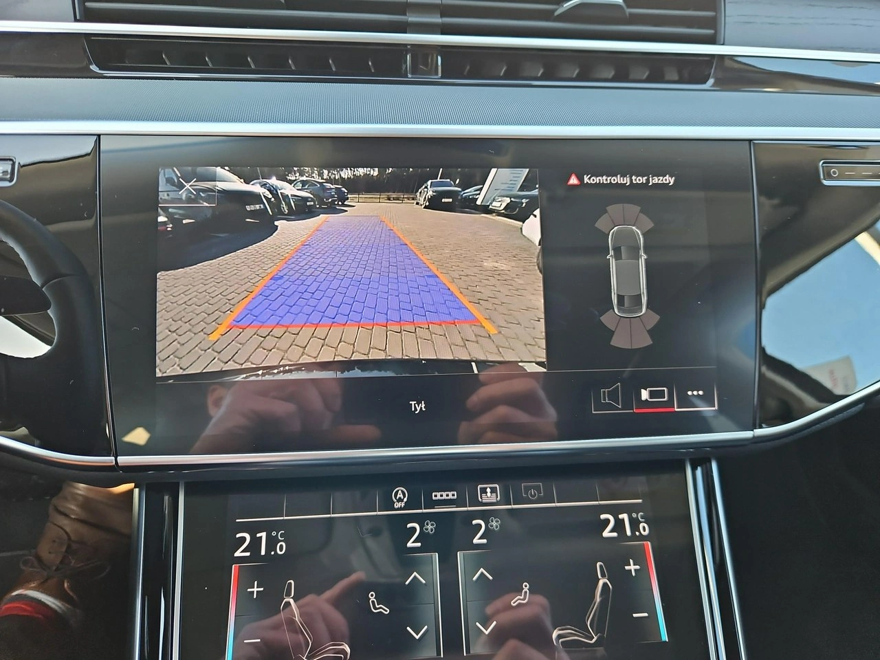 Audi A8 - Zdjęcie 21